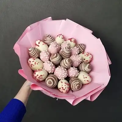 Букет из клубники в шоколаде M
