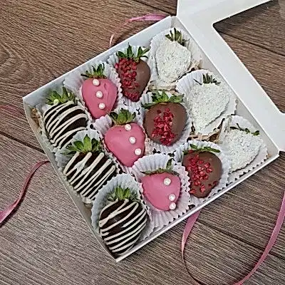 Клубника в шоколаде (240 гр)