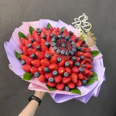 Букет &quot;Клубника&amp;Гранат&quot;